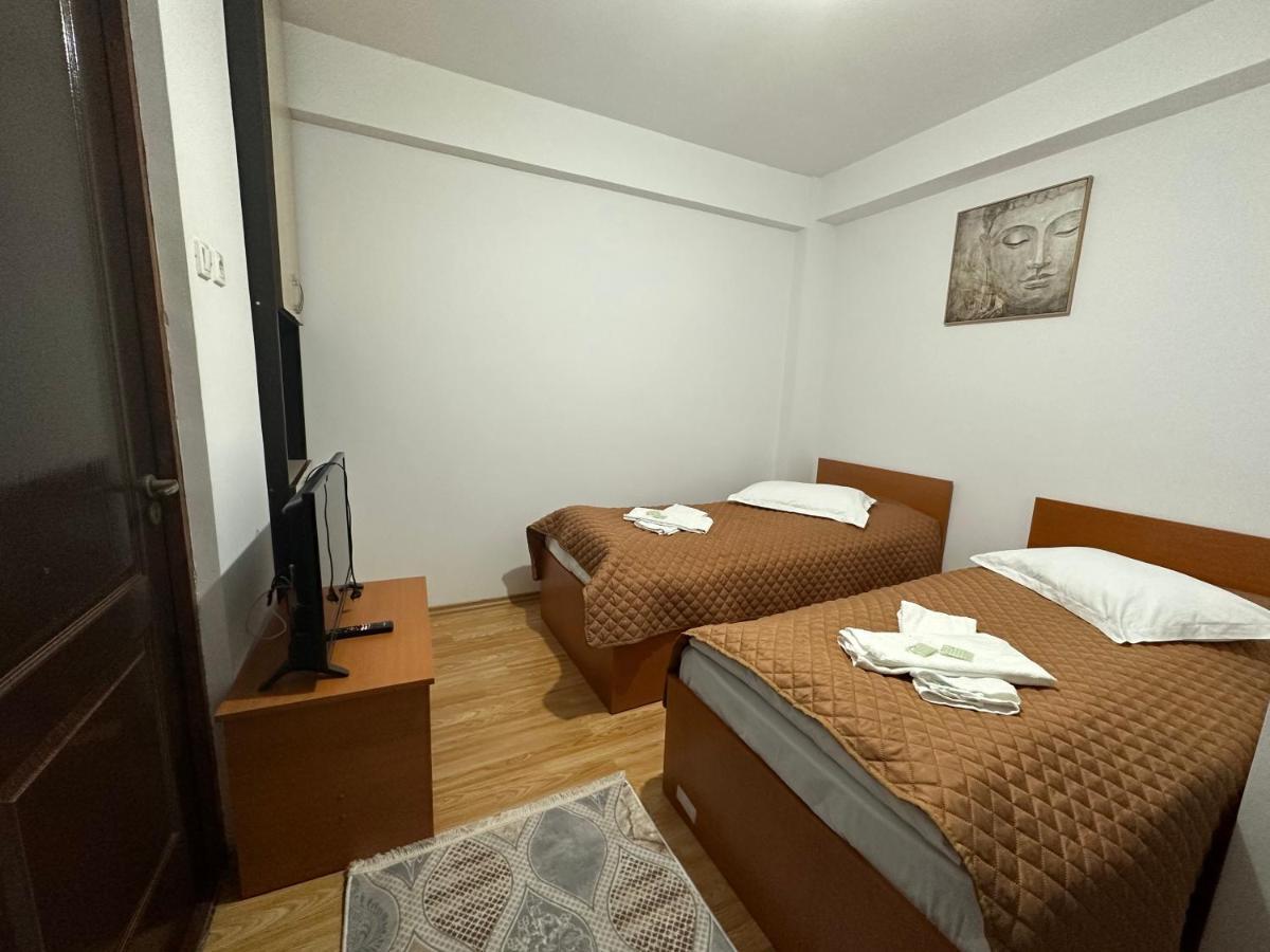 Casa Rustic Cazare Питещ Екстериор снимка