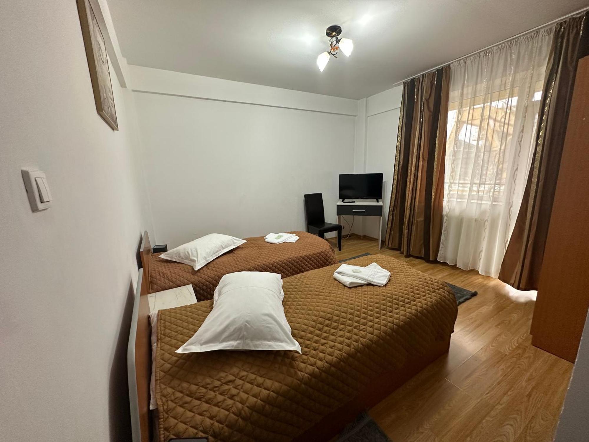 Casa Rustic Cazare Питещ Екстериор снимка
